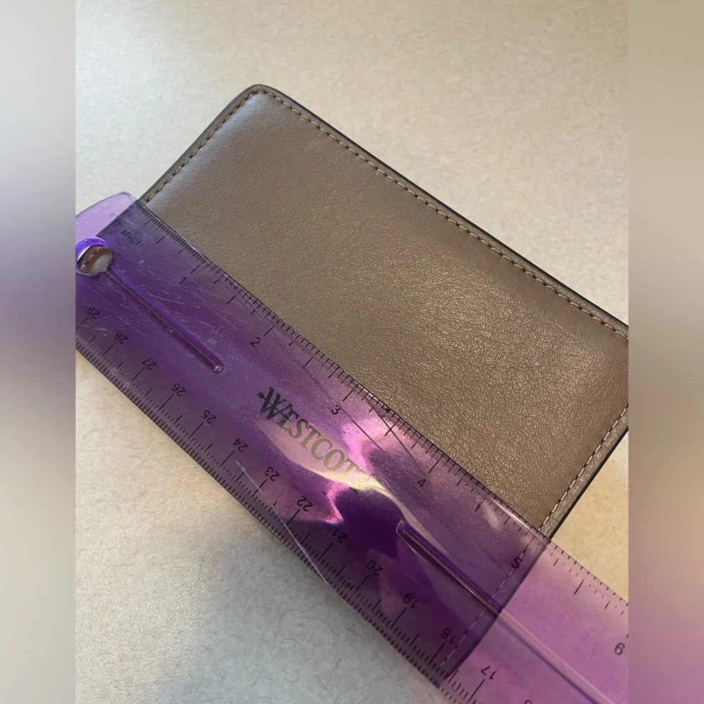 Coach 🤎🩶 medium corner zip Wallet Dark Stone leather NWOT - Picture 11 of 16